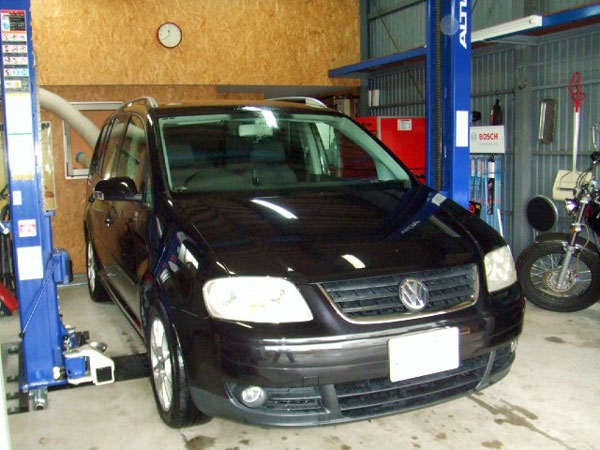 VOLKSWAGEN GOLF TOURAN